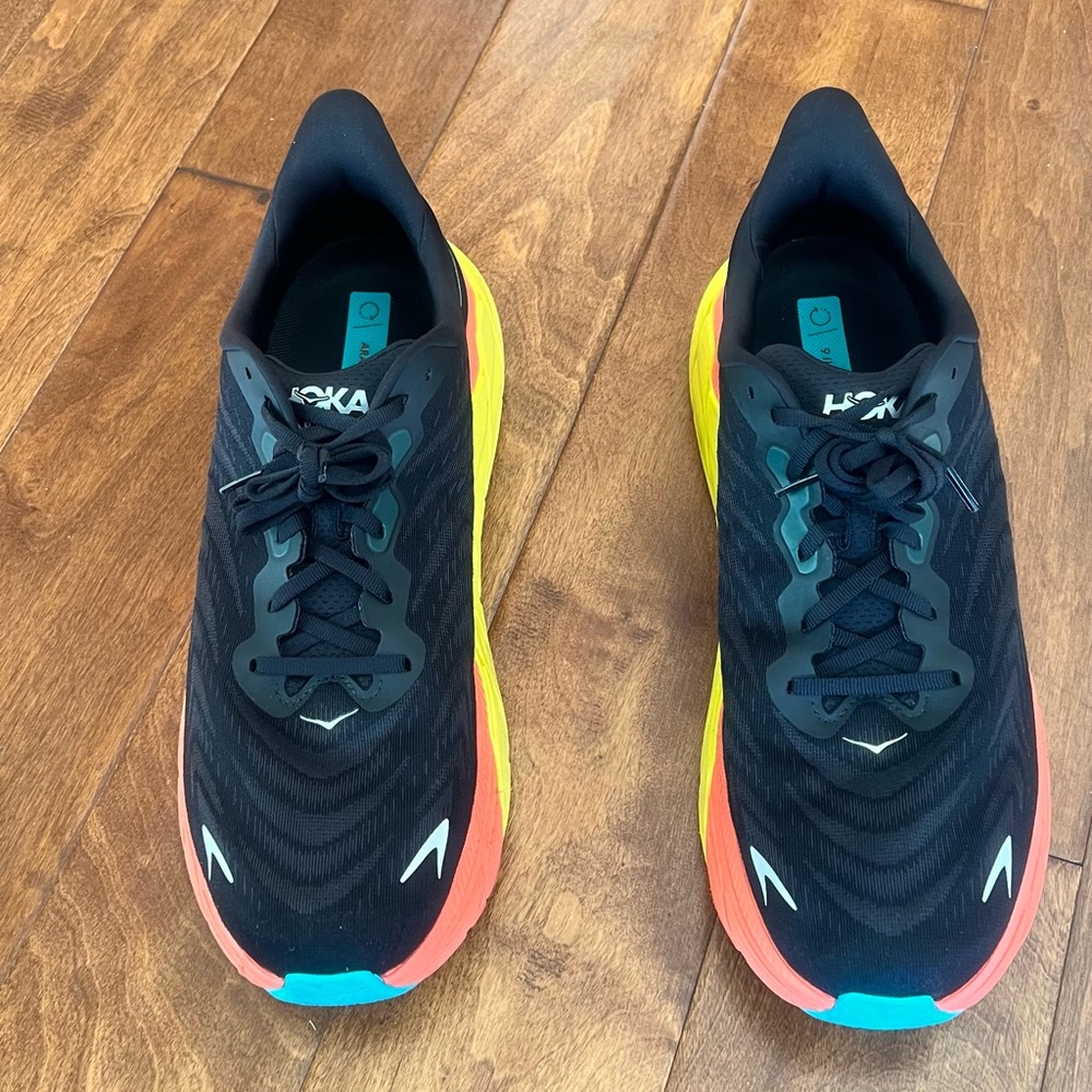 Hoka One Arahi 6 (Men's) Black Flame running shoe